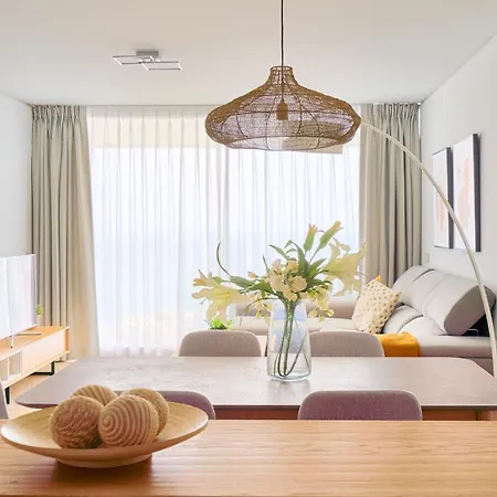 Weforyou Med One J * Fuengirola