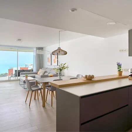 Weforyou Med One J * Fuengirola