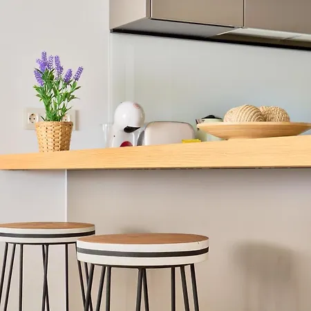 Weforyou Med One J * Fuengirola