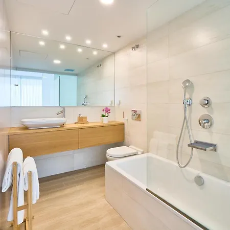 Weforyou Med One J * Fuengirola