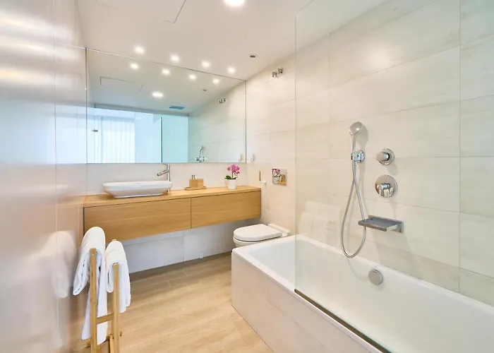 Weforyou Med One J * Fuengirola